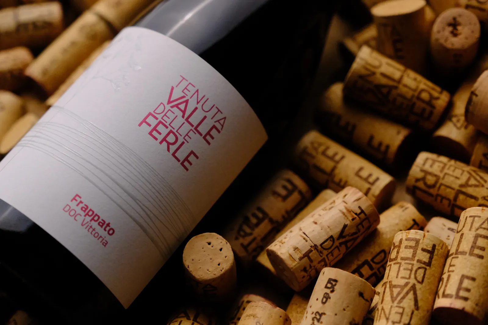 Vino Valle delle Ferle e tappi di sughero