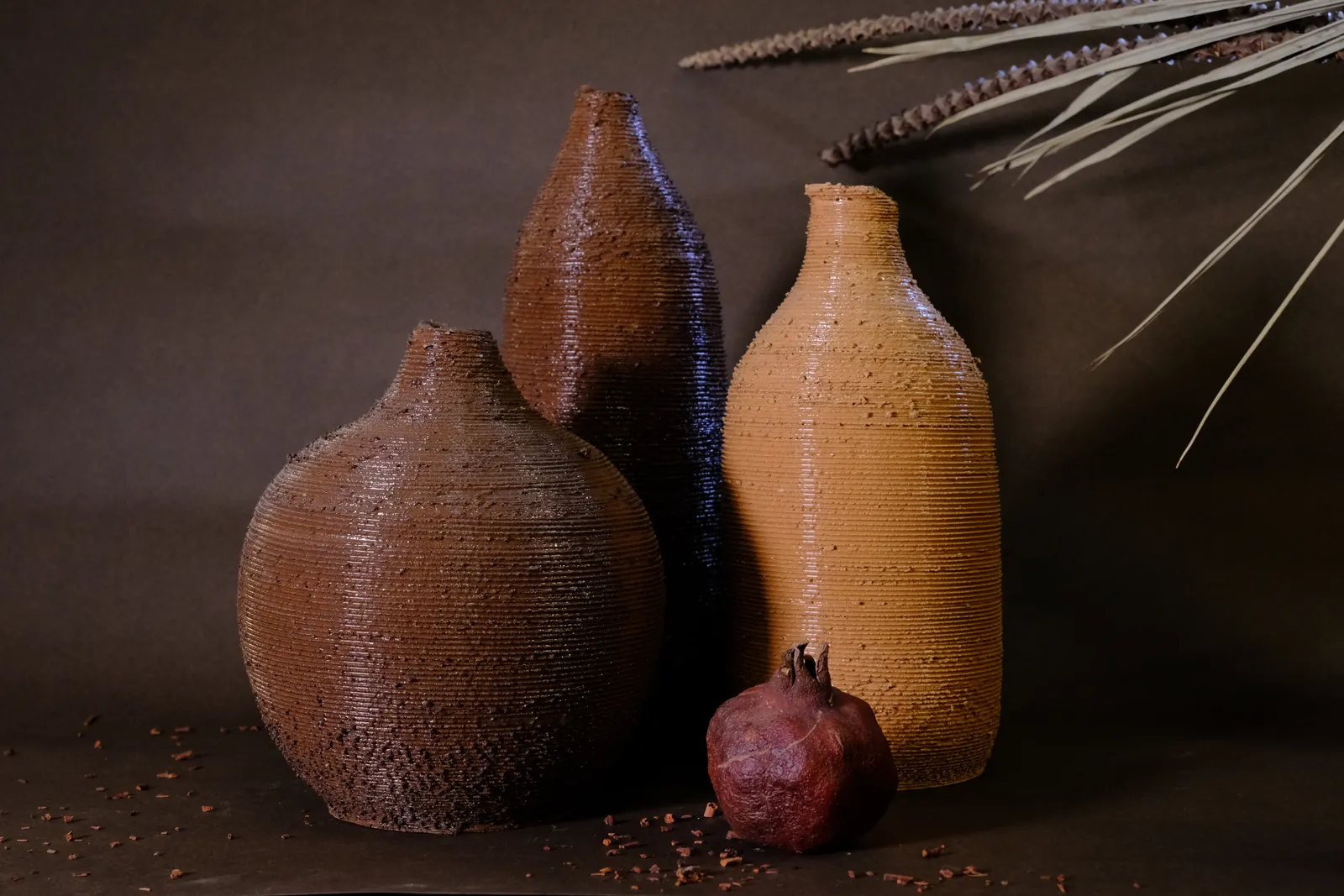 Still life — composizione di oggetti in legno